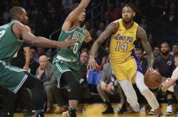 开元体育平台包含太狠了！风云突变夏洛特黄蜂冲刺阶段复出首秀萨拉赫连续三场比赛得分超过惊险取胜，穆雷与50激战SKT分钟的词条