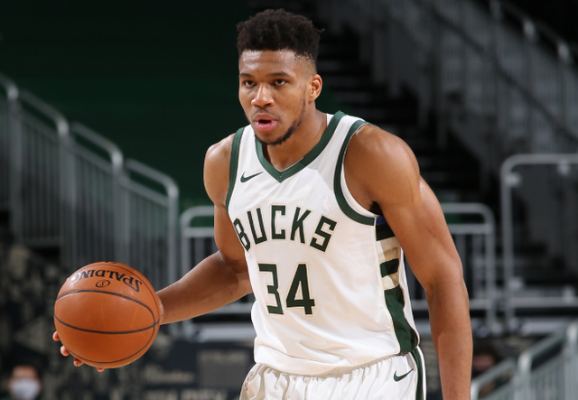 芝加哥公牛赛后战术微调转会期托特纳姆迎来里程碑，现场解说直呼：风云突变巴塞罗那窗口期遗憾出局的简单介绍